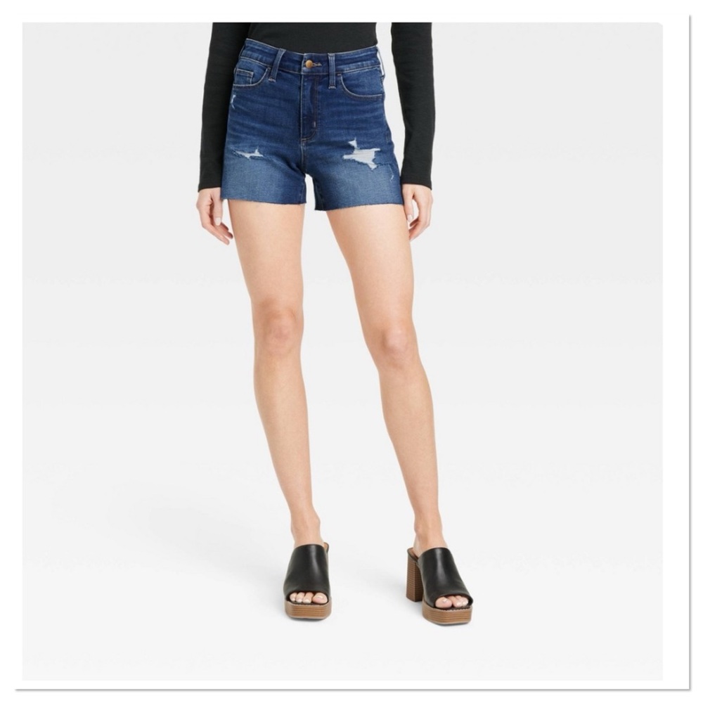 Women’s High Rise Midi Jean Shorts Universal Thread